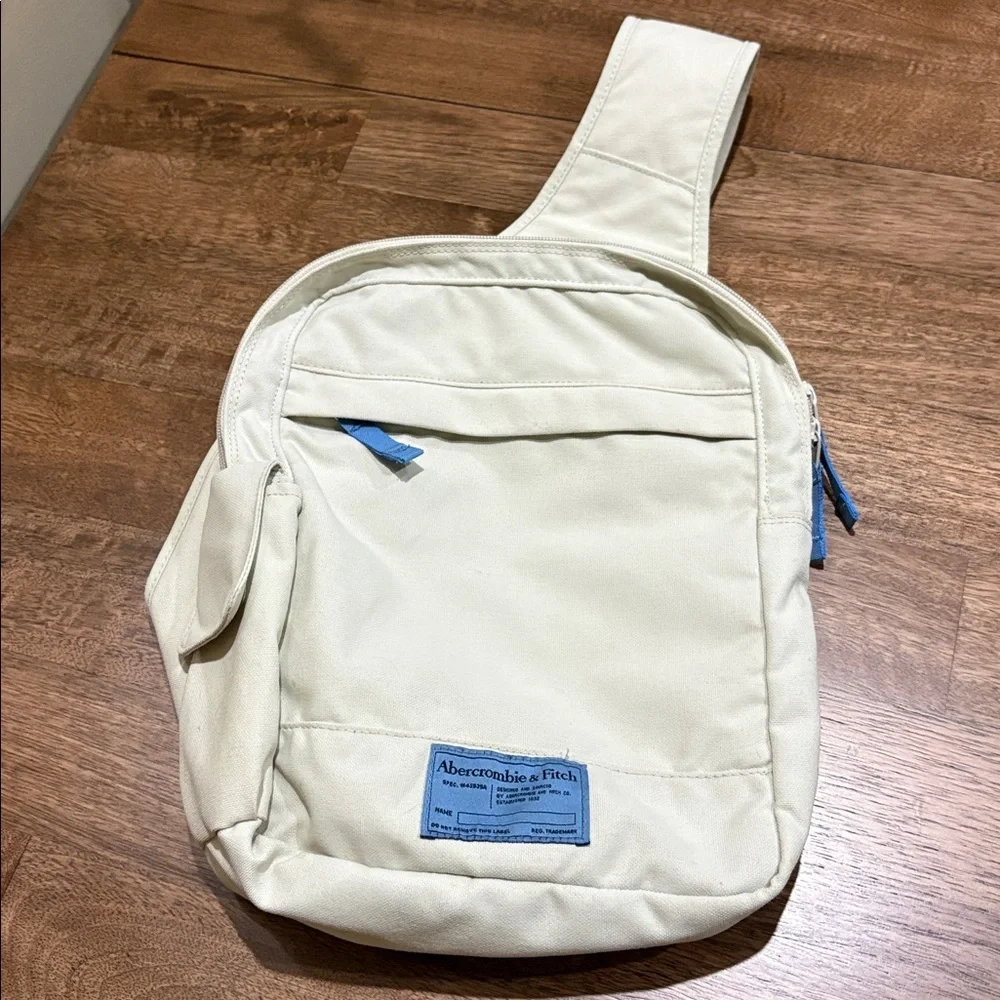 ABERCROMBIE & FITCH backpack. Laptop crossbody bag. Approx. 15” x 13”